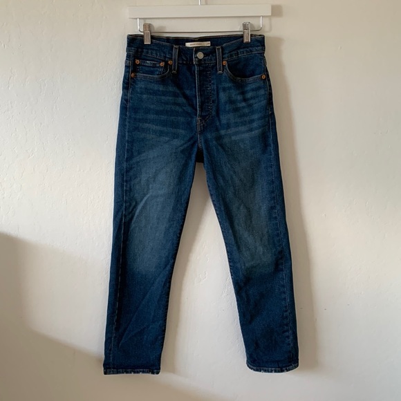 Size 28 Levi’s Wedgie Straight Jeans - Picture 2 of 4